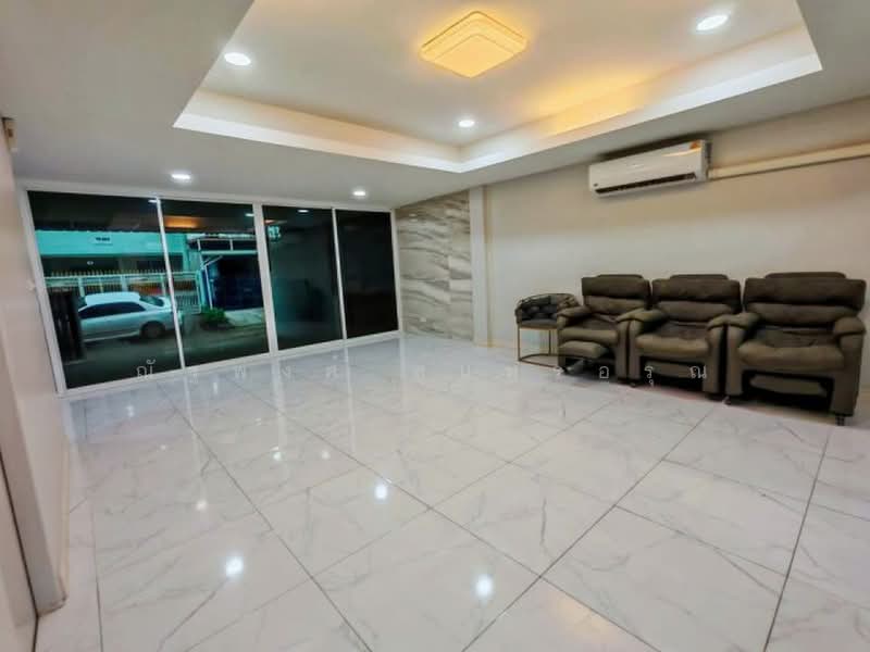 ไม่พบโครงการ, Bangkok, ลาดพร้าว รัชดาภิเษก สุทธิสาร, Wang Thonglang, Bangkok, 5 Bedrooms, 320 sqm, Townhouse For Rent, by ณัฐพงศ์ สุนทรอรุณ, 500502285 - DDproperty.com
