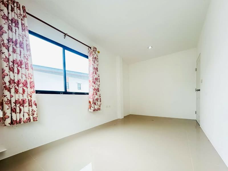 สุขสำราญ คาแนล ประชาอุทิศ90, Samut Prakan, Ban Khlong Suan, Phra Samut Jadee, Samut Prakan, 4 Bedrooms, 150 sqm, Semi-Detached House (Twin House) For Sale, by The Best Property เปิ้ล, 500502312 - DDproperty.com