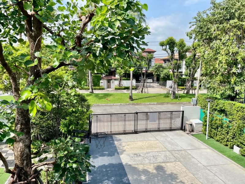 Mantana Lake Watcharapol, Bangkok, Sukhaphiban 5 Road, O-Ngoen, Sai Mai, Bangkok, 4 Bedrooms, 380 sqm, Single Detached House For Sale, by พลอยปภัส เจียมธนศักดิ์, 500502325 - DDproperty.com