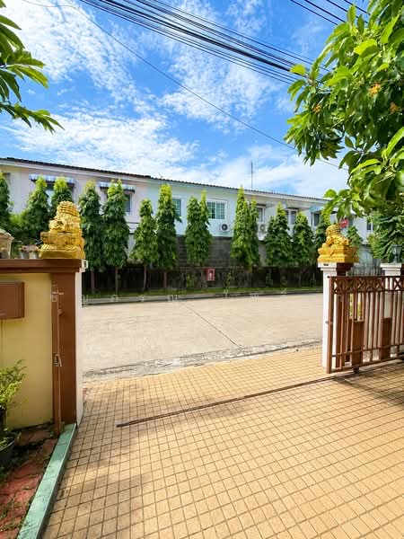 Baan Fah Piyarom - Lumlukka Klong 6, Pathum Thani, Lam Luk Ka Road, Khlong 6 (Exit), Bung Kham Proi, Lam Luk Ka, Pathum Thani, 5 Bedrooms, 240 sqm, Single Detached House For Sale, by ชัญภรณ์ โพธิ์สา, 500502357 - DDproperty.com