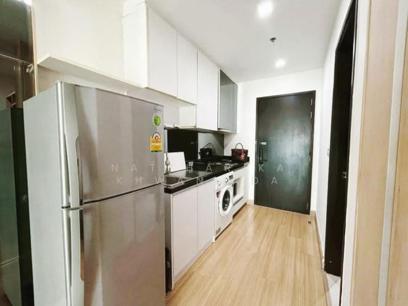 Sky Walk Residences, Bangkok, 1599 Sukhumvit Road, Phra Kanong Nua, Watthana, Bangkok, 1 Bedroom, 40 sqm, Condo For Rent, by Nattharika Khwanlada, 500502376 - DDproperty.com