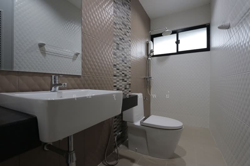 Stylish House in The Palm Garden 6 Sansai, Chiang Mai, San Na Moeng, San Sai, Chiang Mai, 3 Bedrooms, 150 sqm, Single Detached House For Sale, by คุณ รุ่งทิพย์, 500502398 - DDproperty.com