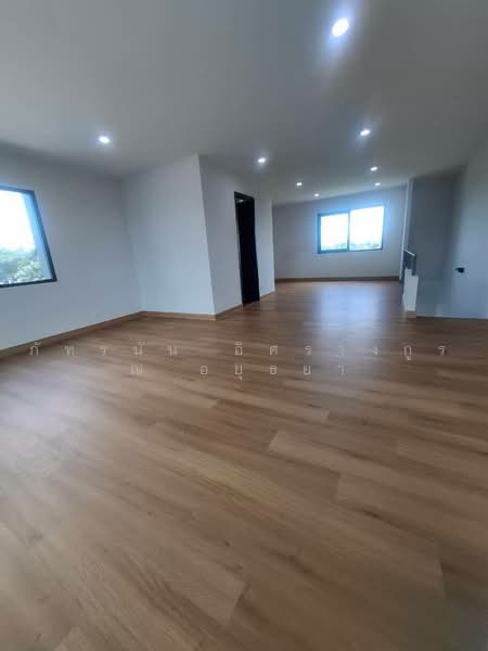 ทาวน์โฮม 3 ชั้น (หลังริม) ถนนเฉลิมพระเกียรติ ร. 9 ซอย 30, Bangkok, Dok Mai, Prawet, Bangkok, 3 Bedrooms, 150 sqm, Townhouse For Sale, by ภัทรนัน อิศรางกูร ณ อยุธยา, 500502401 - DDproperty.com