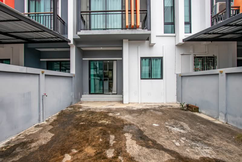 Three Bedroom Townhouse in The Palm Garden 6 Sansai, Chiang Mai, San Na Moeng, San Sai, Chiang Mai, 3 Bedrooms, 80 sqm, Townhouse For Sale, by คุณ รุ่งทิพย์, 500502406 - DDproperty.com