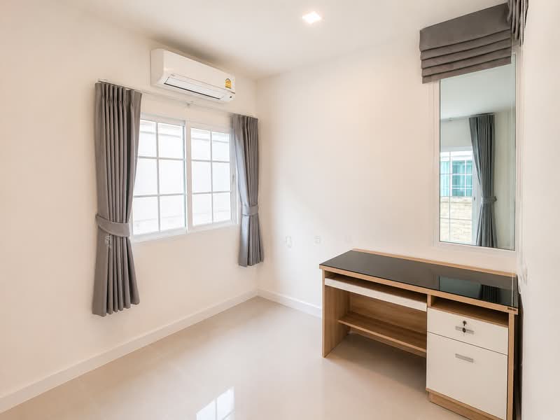 Grandio Bangna KM.5 : แกรนดิโอ บางนา กม.5, Samut Prakan, ถนนบัวนครินทร์, Bang Kaeo, Bang Plee, Samut Prakan, 4 Bedrooms, 145 sqm, Semi-Detached House (Twin House) For Sale, by สุรพัฒน์ ภูธนากิจ, 500502438 - DDproperty.com