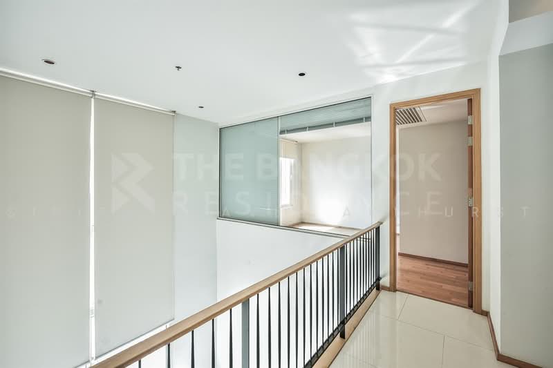 The Empire Place, Bangkok, 88 Narathiwatratchanakharin Road, Thung Maha Mek, Sathon, Bangkok, 2 Bedrooms, 106 sqm, Condo For Sale, by Sirirut Havee Akehurst, 500502448 - DDproperty.com