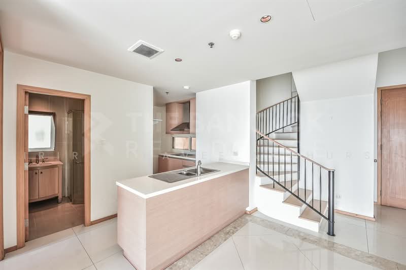 The Empire Place, Bangkok, 88 Narathiwatratchanakharin Road, Thung Maha Mek, Sathon, Bangkok, 2 Bedrooms, 106 sqm, Condo For Sale, by Sirirut Havee Akehurst, 500502448 - DDproperty.com