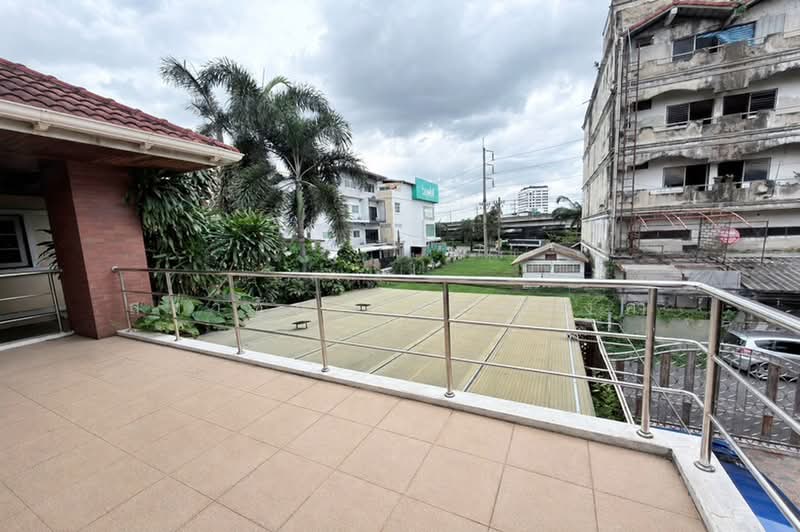 ขายบ้านเดี่ยว 2 ชั้น 176 ตร.ว. เลียบด่วนรามอินทรา ซอยประดิษฐ์มนูธรรม 29 ใกล้ทางด่วนฉลองรัช, Bangkok, Lat Phrao, Bangkok, 5 Bedrooms, 350 sqm, Single Detached House For Sale, by สง่าชัย ไทรทองคำ, 500502459 - DDproperty.com