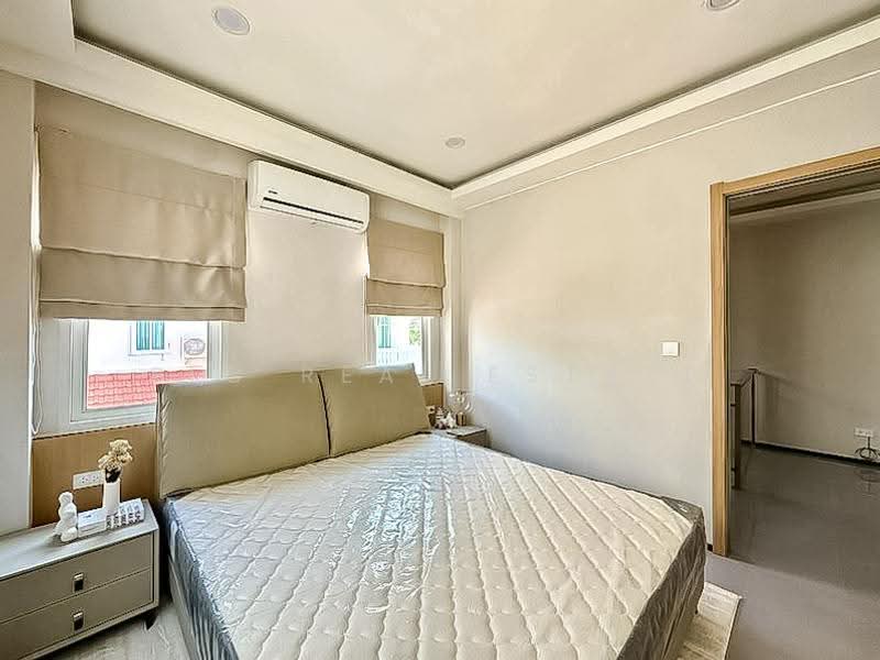 High End House for Sale Jomtien Pattaya 4 Bedrooms Near Beach, Chon Buri (Pattaya), Nong Pru, Bang Lamung (Pattaya), Chon Buri (Pattaya), 4 Bedrooms, 400 sqm, Single Detached House For Sale, by PLC real estate, 500502486 - DDproperty.com
