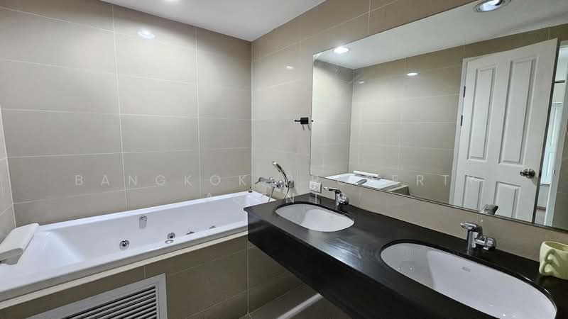 Belle Grand Rama 9, Bangkok, 131 Rama 9 Road, Huai Khwang, Bangkok, 5 Bedrooms, 206 sqm, Condo For Rent, by BANGKOK PROPERTY AGENTS, 500502489 - DDproperty.com