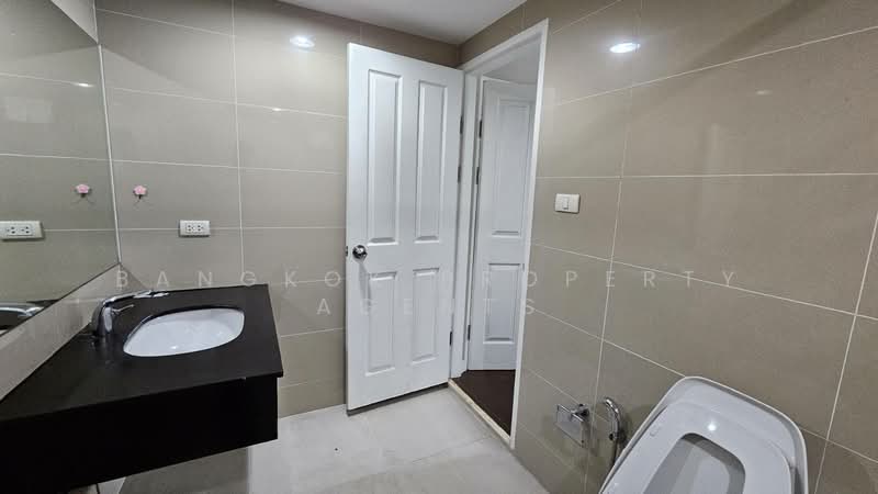 Belle Grand Rama 9, Bangkok, 131 Rama 9 Road, Huai Khwang, Bangkok, 5 Bedrooms, 206 sqm, Condo For Rent, by BANGKOK PROPERTY AGENTS, 500502489 - DDproperty.com