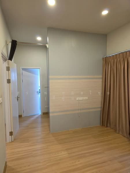 Britania Wongwaen-Hathairat, Pathum Thani, Hathairat Road, Bung Kham Proi, Lam Luk Ka, Pathum Thani, 3 Bedrooms, 140 sqm, Semi-Detached House (Twin House) For Rent, by สรภพ ยอดไชย (สีฝุ่น), 500502490 - DDproperty.com