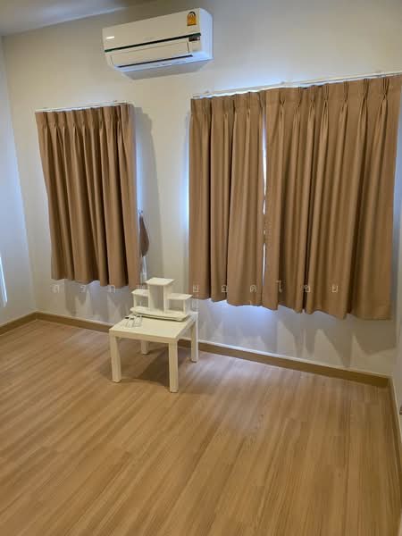 Britania Wongwaen-Hathairat, Pathum Thani, Hathairat Road, Bung Kham Proi, Lam Luk Ka, Pathum Thani, 3 Bedrooms, 140 sqm, Semi-Detached House (Twin House) For Rent, by สรภพ ยอดไชย (สีฝุ่น), 500502490 - DDproperty.com