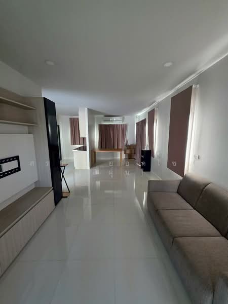 Britania Wongwaen-Hathairat, Pathum Thani, Hathairat Road, Bung Kham Proi, Lam Luk Ka, Pathum Thani, 3 Bedrooms, 140 sqm, Semi-Detached House (Twin House) For Rent, by สรภพ ยอดไชย (สีฝุ่น), 500502490 - DDproperty.com