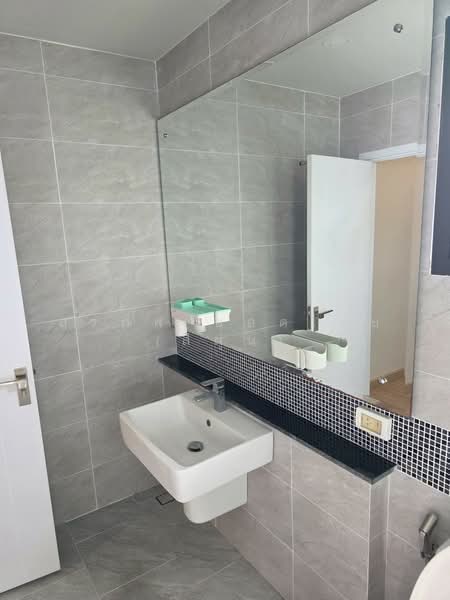 Britania Wongwaen-Hathairat, Pathum Thani, Hathairat Road, Bung Kham Proi, Lam Luk Ka, Pathum Thani, 3 Bedrooms, 140 sqm, Semi-Detached House (Twin House) For Rent, by สรภพ ยอดไชย (สีฝุ่น), 500502490 - DDproperty.com