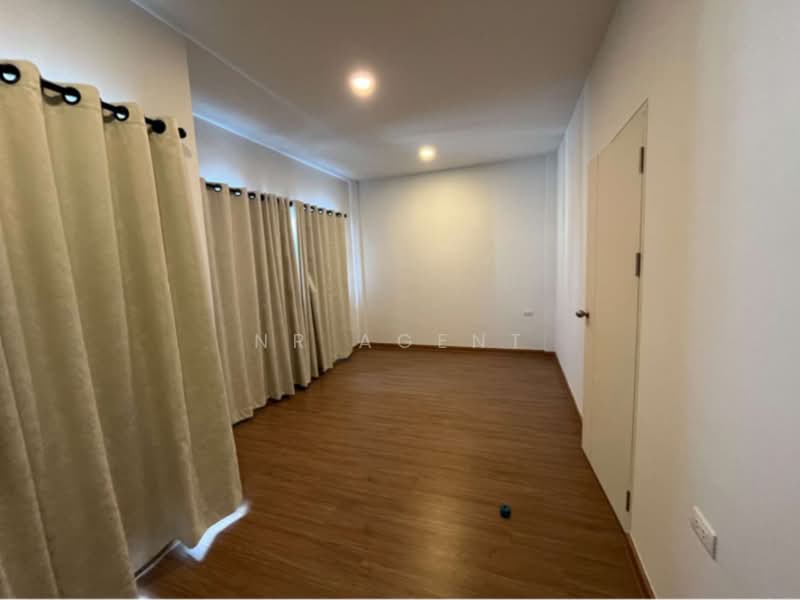 Lumpini Townplace Sukhumvit-Srinakarin, Samut Prakan, Samrong Nua, Muang Samut Prakarn, Samut Prakan, 3 Bedrooms, 161 sqm, Townhouse For Sale, by NR AGENT, 500502503 - DDproperty.com