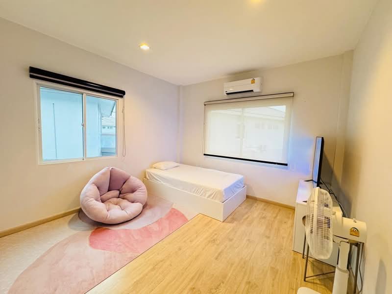 Laddarom Tiwanon, Pathum Thani, 99 Tiwanon Road, Ban Mai, Muang Pathum Thani, Pathum Thani, 4 Bedrooms, 300 sqm, Single Detached House For Sale, by Anumas Hangkul, 500502509 - DDproperty.com