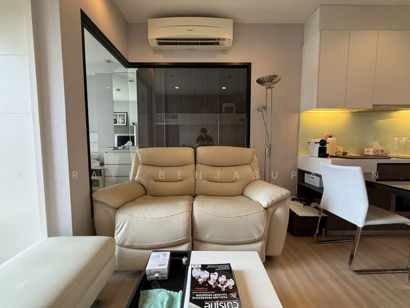 Urbano Absolute Sathon-Taksin, Bangkok, 345 Charoen Nakhon 14/2 Alley, Khlong Ton Sai, Khlong San, Bangkok, 1 Bedroom, 38 sqm, Condo For Sale, by Keerati Benjasupawan, 500502515 - DDproperty.com