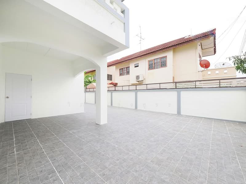 ขายราคาพิเศษ บ้านเดี่ยว 2 ชั้น 52.6 ตร.ว. ม.กิตติยารักษ์5 ขนาด 4 ห้องนอน 2 ห้องน้ำ บ้านหลังใหญ่ ทำเล, นนทบุรี, บางกรวย-ไทรน้อย, ไทรน้อย, นนทบุรี, 300 ตร.ม., บ้านเดี่ยว ขาย, โดย วิภา รุ่งธุระ, 500502527 - DDproperty.com
