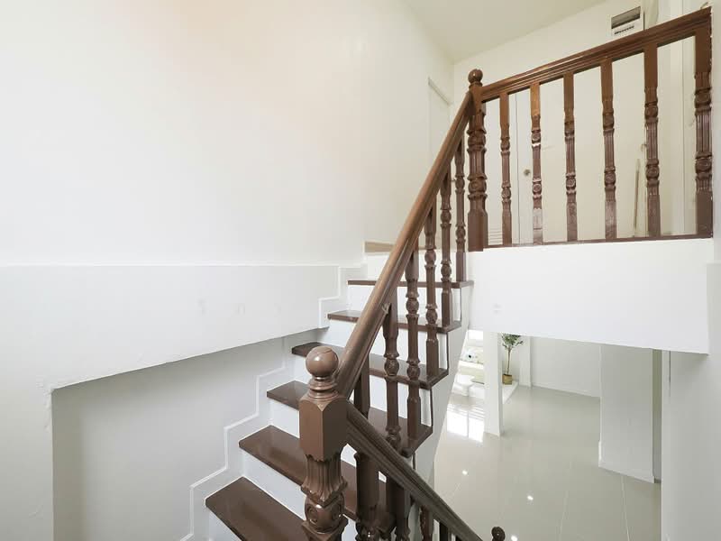 ขายราคาพิเศษ บ้านเดี่ยว 2 ชั้น 52.6 ตร.ว. ม.กิตติยารักษ์5 ขนาด 4 ห้องนอน 2 ห้องน้ำ บ้านหลังใหญ่ ทำเล, นนทบุรี, บางกรวย-ไทรน้อย, ไทรน้อย, นนทบุรี, 300 ตร.ม., บ้านเดี่ยว ขาย, โดย วิภา รุ่งธุระ, 500502527 - DDproperty.com