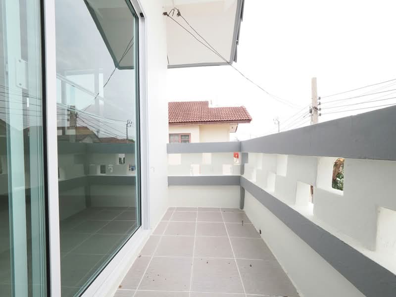 ขายราคาพิเศษ บ้านเดี่ยว 2 ชั้น 52.6 ตร.ว. ม.กิตติยารักษ์5 ขนาด 4 ห้องนอน 2 ห้องน้ำ บ้านหลังใหญ่ ทำเล, นนทบุรี, บางกรวย-ไทรน้อย, ไทรน้อย, นนทบุรี, 300 ตร.ม., บ้านเดี่ยว ขาย, โดย วิภา รุ่งธุระ, 500502527 - DDproperty.com