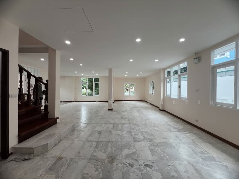 บ้านมณีรินทร์ มาสเตอร์พีซ, Pathum Thani, Ban Klang, Muang Pathum Thani, Pathum Thani, 4 Bedrooms, 420 sqm, Single Detached House For Rent, by Apinya Pitakchaitham, 500502547 - DDproperty.com
