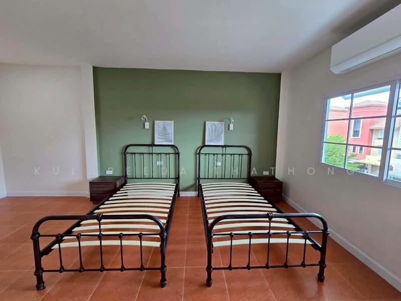 For Sale / Rent: 3-Story Commercial Building, 2 Units, Nakhon Ratchasima, Nai Muang, Muang Nakhon Ratchasima, Nakhon Ratchasima, , 160 sqm, Shophouse For Sale, by Kulapeeda Thathong, 500502558 - DDproperty.com