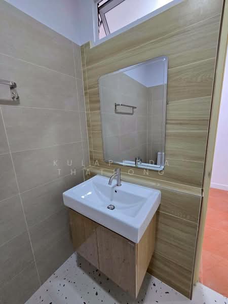 For Sale / Rent: 3-Story Commercial Building, 2 Units, Nakhon Ratchasima, Nai Muang, Muang Nakhon Ratchasima, Nakhon Ratchasima, , 160 sqm, Shophouse For Sale, by Kulapeeda Thathong, 500502558 - DDproperty.com