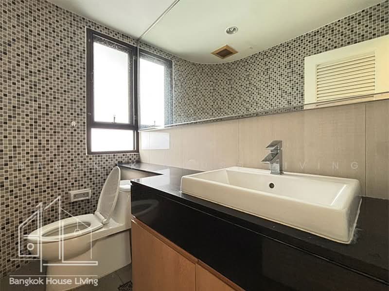 Baan Thai Living Ekkamai, Bangkok, 40 Soi Pridi Banomyong 31, Khlong Tan Nua, Watthana, Bangkok, 3 Bedrooms, 434 sqm, Condo For Rent, by Bangkok House Living, 500502582 - DDproperty.com