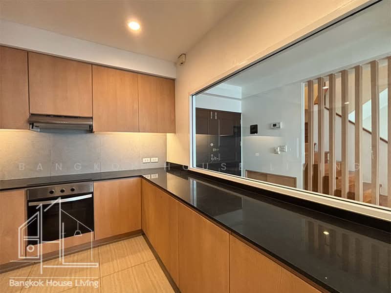 Baan Thai Living Ekkamai, Bangkok, 40 Soi Pridi Banomyong 31, Khlong Tan Nua, Watthana, Bangkok, 3 Bedrooms, 434 sqm, Condo For Rent, by Bangkok House Living, 500502582 - DDproperty.com