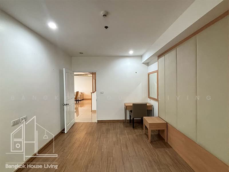 Baan Thai Living Ekkamai, Bangkok, 40 Soi Pridi Banomyong 31, Khlong Tan Nua, Watthana, Bangkok, 3 Bedrooms, 434 sqm, Condo For Rent, by Bangkok House Living, 500502582 - DDproperty.com