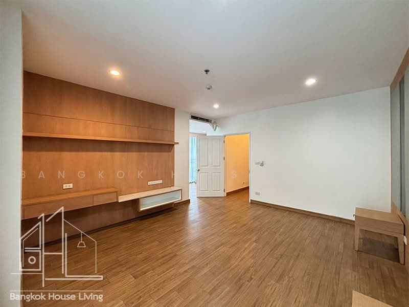Baan Thai Living Ekkamai, Bangkok, 40 Soi Pridi Banomyong 31, Khlong Tan Nua, Watthana, Bangkok, 3 Bedrooms, 434 sqm, Condo For Rent, by Bangkok House Living, 500502582 - DDproperty.com