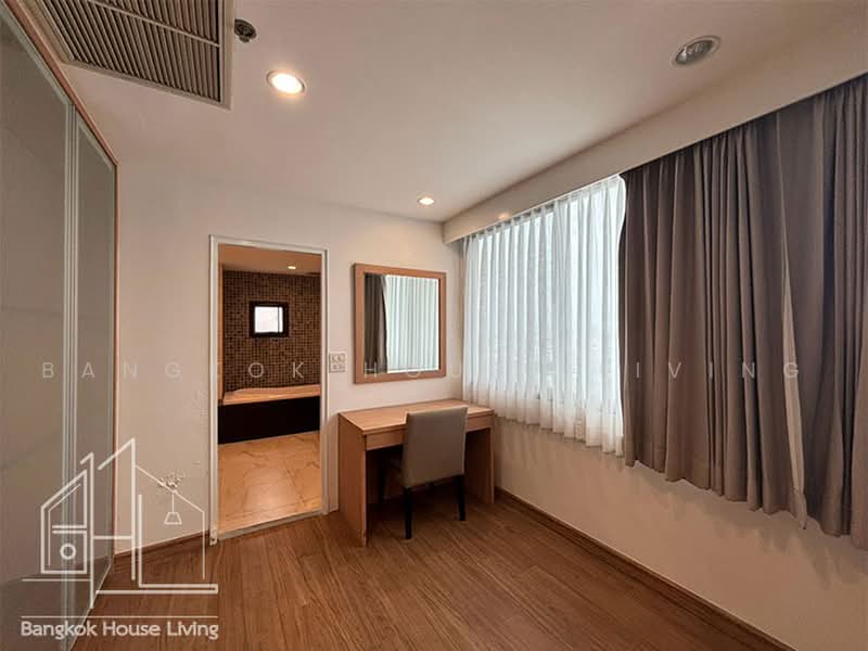 Baan Thai Living Ekkamai, Bangkok, 40 Soi Pridi Banomyong 31, Khlong Tan Nua, Watthana, Bangkok, 3 Bedrooms, 434 sqm, Condo For Rent, by Bangkok House Living, 500502582 - DDproperty.com