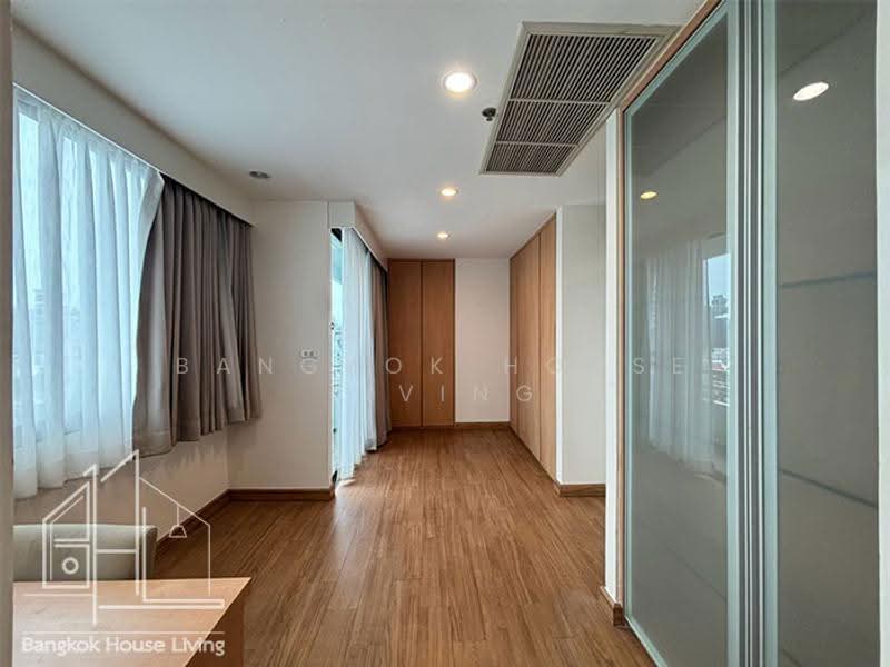 Baan Thai Living Ekkamai, Bangkok, 40 Soi Pridi Banomyong 31, Khlong Tan Nua, Watthana, Bangkok, 3 Bedrooms, 434 sqm, Condo For Rent, by Bangkok House Living, 500502582 - DDproperty.com