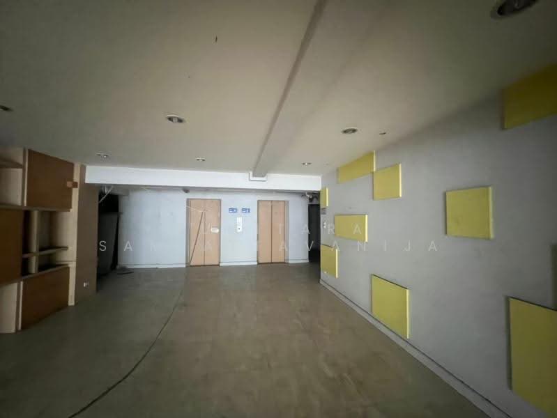 Building for rent Victory Monument, Phaya Thai, Bangkok, Thanon Phaya Thai, Ratchathewi, Bangkok, , 2,000 sqm, Retail Space For Rent, by Sumitara Sampattavanija, 500502594 - DDproperty.com