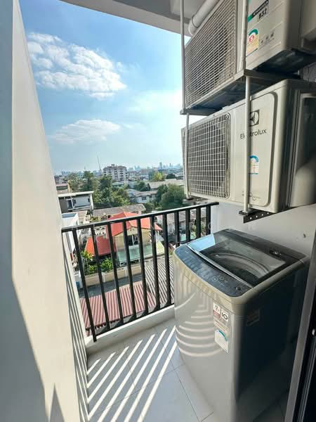 Chewathai Hallmark Ladprao - Chokchai 4 (Phase 2), Bangkok, Sangkhom Songkhro Road, Saphan Song, Wang Thonglang, Bangkok, 1 Bedroom, 27 sqm, Condo For Rent, by Rattanaporn Khamlit, 500502629 - DDproperty.com