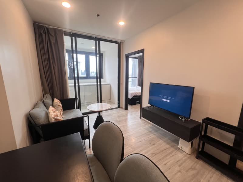 XT Huaikhwang, Bangkok, 244 Ratchadaphisek Road, Huai Khwang, Bangkok, 1 Bedroom, 36 sqm, Condo For Rent, by Eric Fu, 500502655 - DDproperty.com