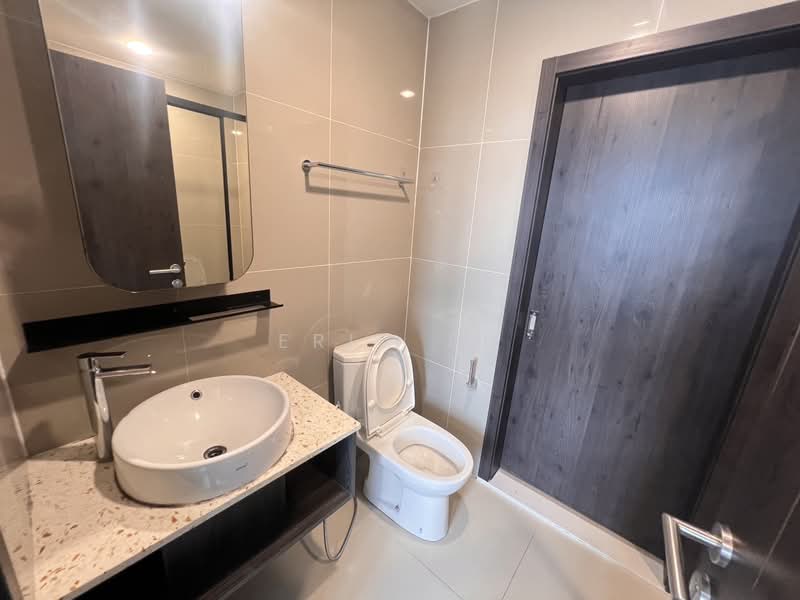 XT Huaikhwang, Bangkok, 244 Ratchadaphisek Road, Huai Khwang, Bangkok, 1 Bedroom, 36 sqm, Condo For Rent, by Eric Fu, 500502655 - DDproperty.com