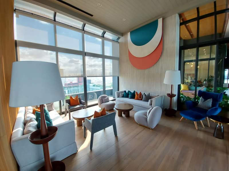 XT Huaikhwang, Bangkok, 244 Ratchadaphisek Road, Huai Khwang, Bangkok, 1 Bedroom, 36 sqm, Condo For Rent, by Eric Fu, 500502655 - DDproperty.com
