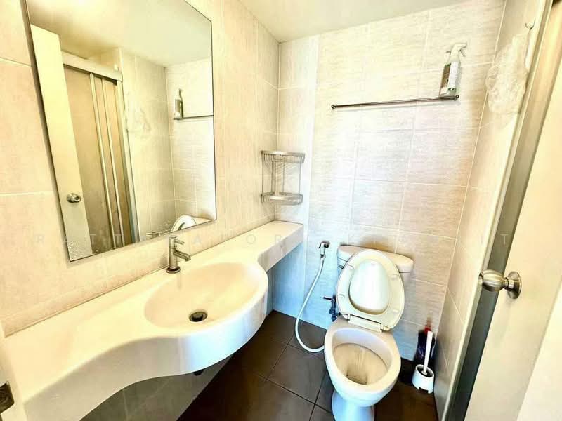 Lumpini Ville On Nut-Latkrabang, Bangkok, Lat Krabang Road, Lat Krabang, Bangkok, 2 Bedrooms, 52 sqm, Condo For Rent, by Rattanaporn Khamlit, 500502723 - DDproperty.com