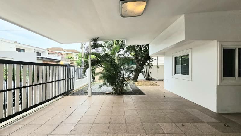 Sammakon Ramkhamhaeng, Bangkok, Ramkhamhaeng Road, Saphan Sung, Bangkok, 4 Bedrooms, 200 sqm, Single Detached House For Sale, by Pornthip Flavell, 500502760 - DDproperty.com