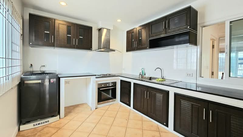 Sammakon Ramkhamhaeng, Bangkok, Ramkhamhaeng Road, Saphan Sung, Bangkok, 4 Bedrooms, 200 sqm, Single Detached House For Sale, by Pornthip Flavell, 500502760 - DDproperty.com