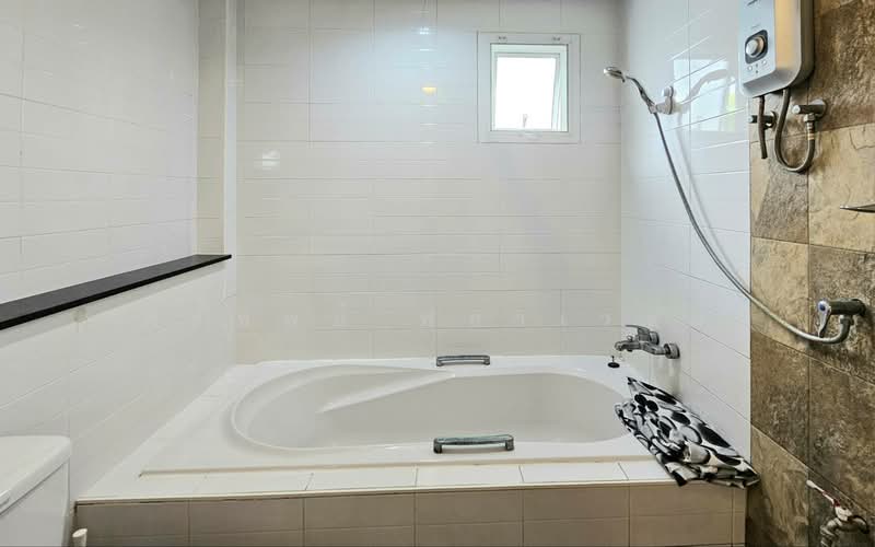 Sammakon Ramkhamhaeng, Bangkok, Ramkhamhaeng Road, Saphan Sung, Bangkok, 4 Bedrooms, 200 sqm, Single Detached House For Sale, by Pornthip Flavell, 500502760 - DDproperty.com