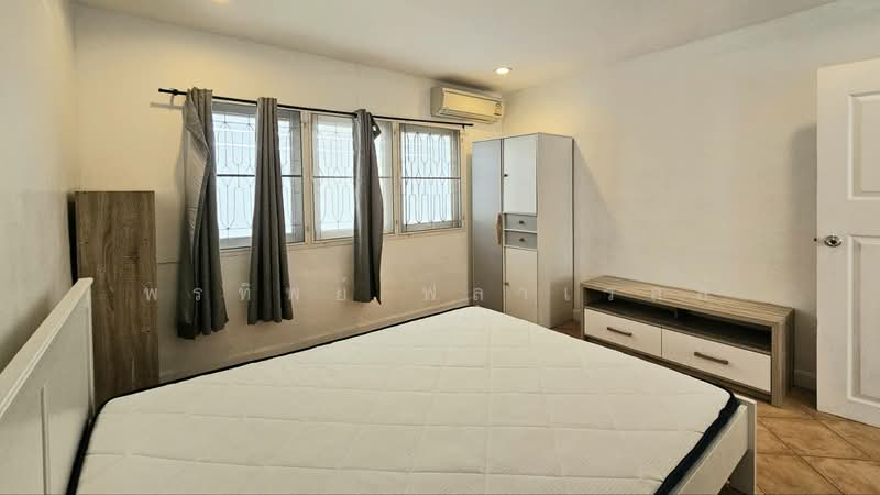 Sammakon Ramkhamhaeng, Bangkok, Ramkhamhaeng Road, Saphan Sung, Bangkok, 4 Bedrooms, 200 sqm, Single Detached House For Sale, by Pornthip Flavell, 500502760 - DDproperty.com