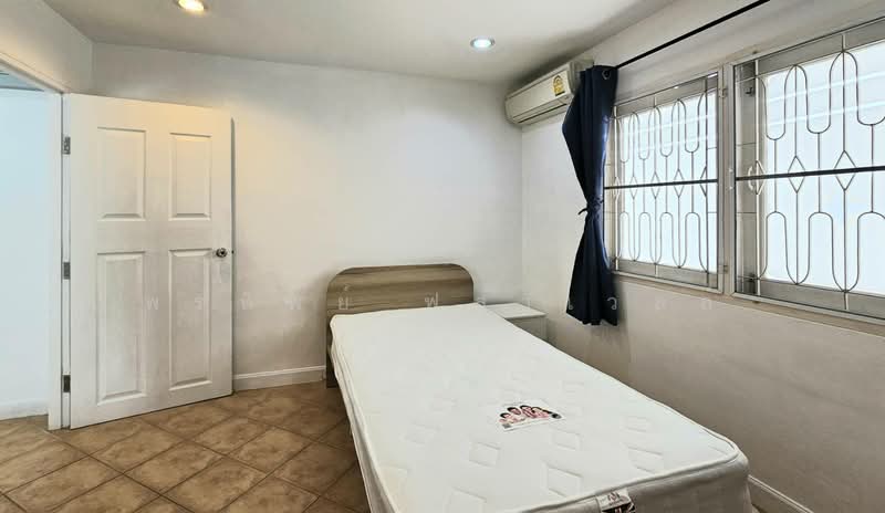 Sammakon Ramkhamhaeng, Bangkok, Ramkhamhaeng Road, Saphan Sung, Bangkok, 4 Bedrooms, 200 sqm, Single Detached House For Sale, by Pornthip Flavell, 500502760 - DDproperty.com