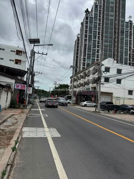 ให้เช่าอาคารพาณิชย์ 3 ชั้นครึ่ง ติดถนนหนองยายบู่ ศรีราชา, Chon Buri (Pattaya), Surasak, Si Racha, Chon Buri (Pattaya), , 150 sqm, Shophouse For Rent, by Dusit Saengfa, 500502788 - DDproperty.com