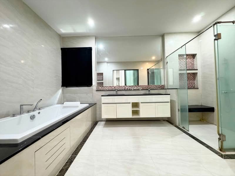 ขายบ้านเดี่ยวระดับพรีเมี่ยม ม.เดอะแกรนด์ลักซ์ บางนา-สวนหลวง, กรุงเทพ, ดอกไม้, ประเวศ, กรุงเทพ, 407 ตร.ม., บ้านเดี่ยว ขาย, โดย ดุสิต แสงฟ้า, 500502809 - DDproperty.com