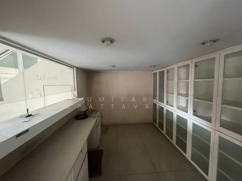 อาคารให้เช่าอนุสาวรีย์ พญาไท : Building for rent Victory Monument, Phaya Thai, กรุงเทพ, พญาไท, กรุงเทพ, 830 ตร.ม., ตึกแถว-อาคารพาณิชย์ ให้เช่า, โดย Sumitara Sampattavanija, 500502824 - DDproperty.com