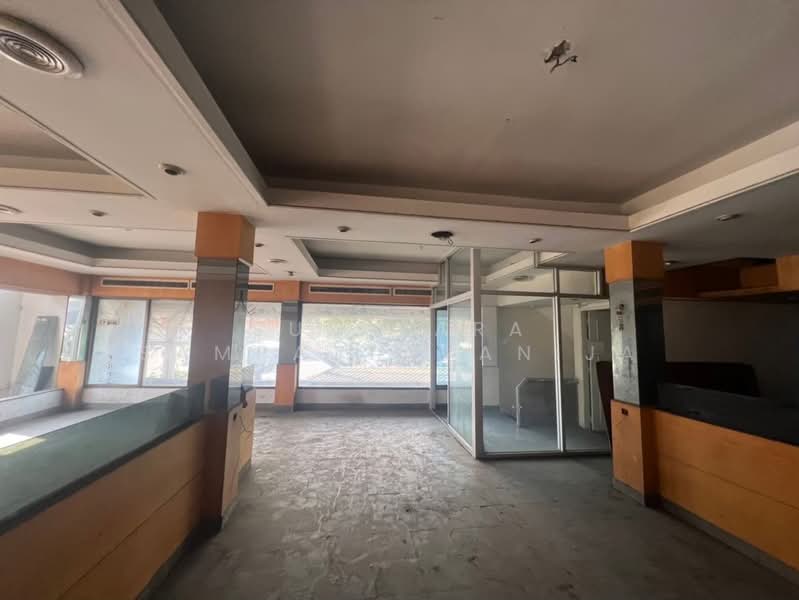 Building for rent Victory Monument, Phaya Thai, Bangkok, Phaya Thai, Bangkok, , 830 sqm, Shophouse For Rent, by Sumitara Sampattavanija, 500502824 - DDproperty.com