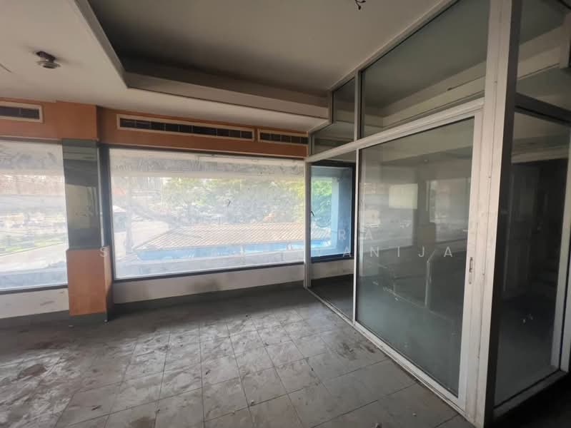 Building for rent Victory Monument, Phaya Thai, Bangkok, Phaya Thai, Bangkok, , 830 sqm, Shophouse For Rent, by Sumitara Sampattavanija, 500502824 - DDproperty.com
